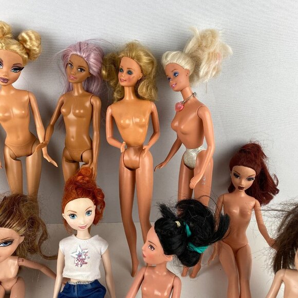 Barbie & Misc Dolls Lot #1 Wedding Dress Earrings Mixed Girls Pretend Play - Picture 5 of 9